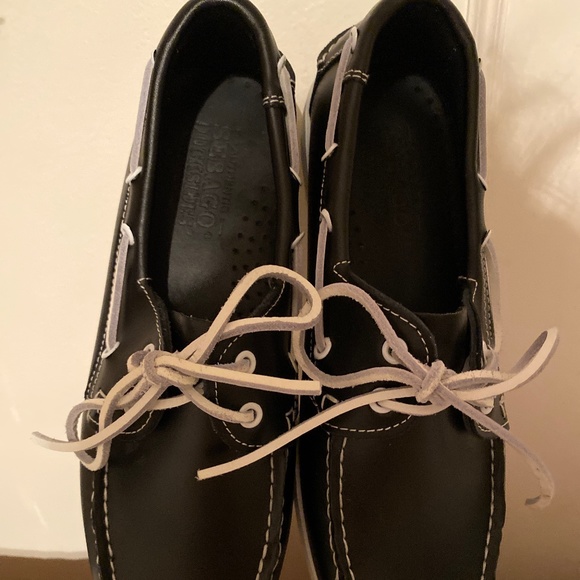 Authentic Sebago Docksides boat shoes - NWOT - Picture 8 of 12